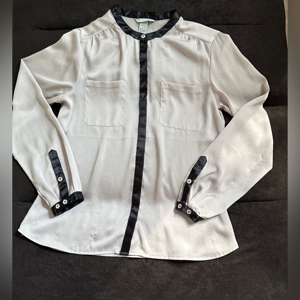 H&M Grey/Black Long-sleeve Button down Blouse
